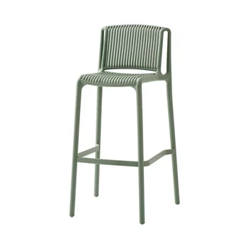 Põhjamaade lihtne baar tool Kerge luksus plastikust riba tool on virnastatav kõrge väljaheites Baar väljaheide väljas seljatoega tool